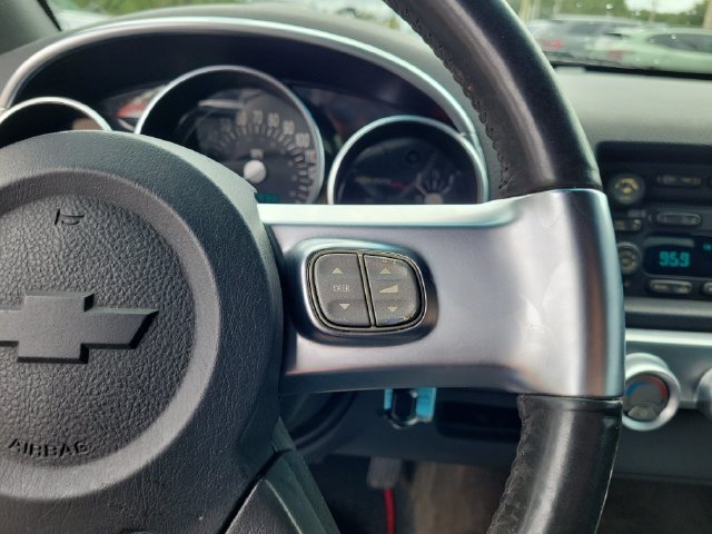 Used 2004 Chevrolet SSR w/ Preferred Equipment Group RWD image 19