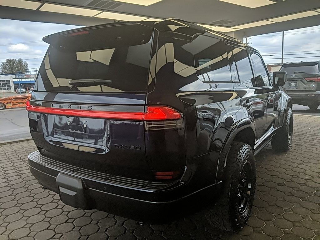 Used 2026 Lexus GX 550 w/ Accessory Package (2T) image 6