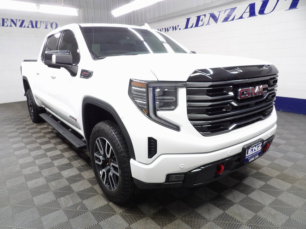 Used 2025 GMC Sierra 1500 AT4 w/ Technology Package image 3