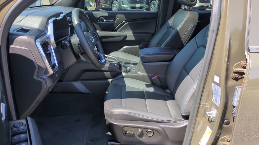 Used 2024 GMC Canyon Elevation w/ Elevation Premium Package image 11