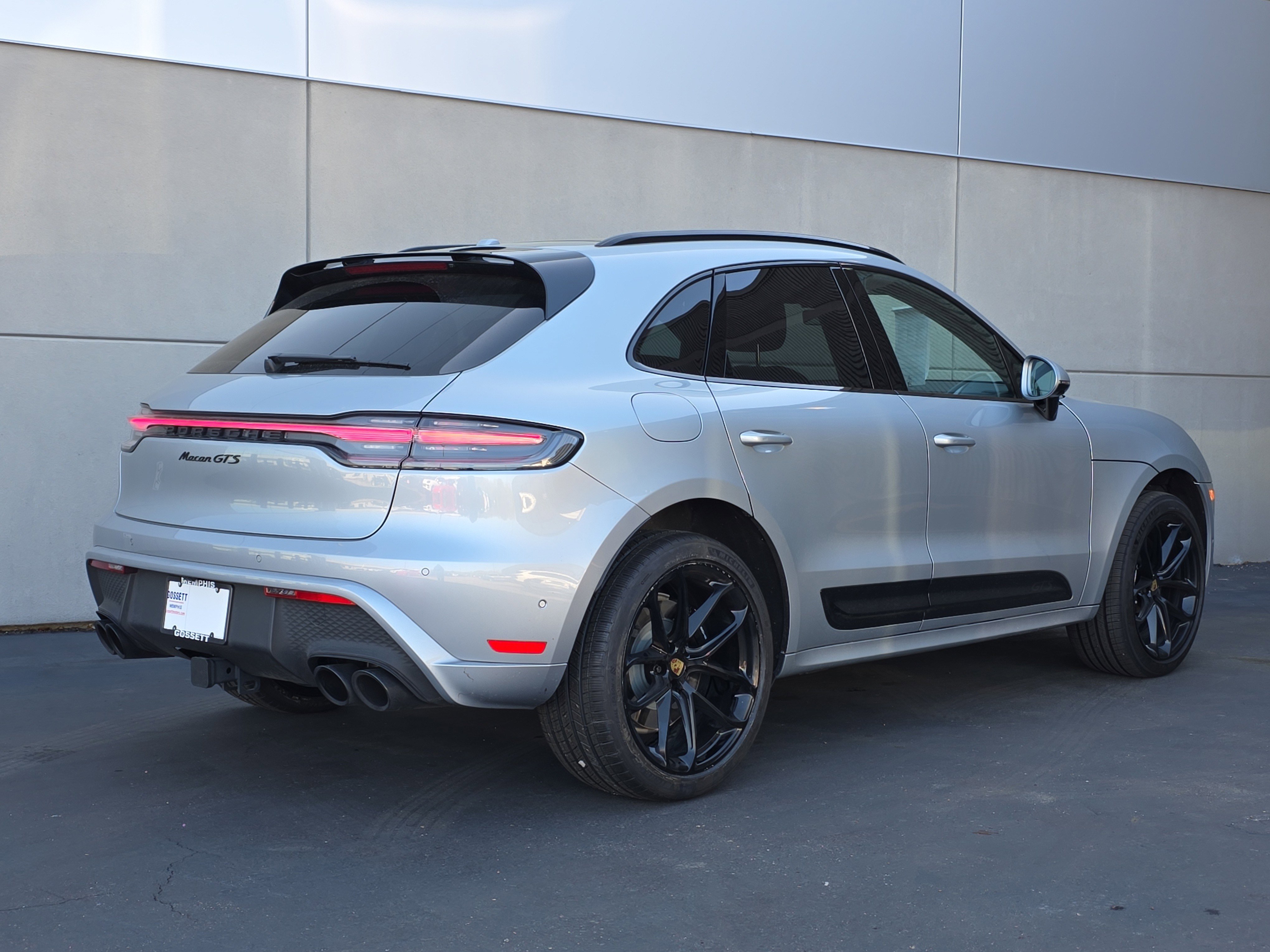 Used 2025 Porsche Macan GTS image 7