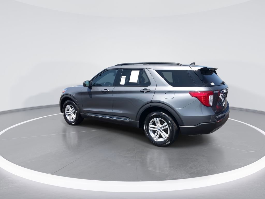 Used 2023 Ford Explorer XLT w/ Equipment Group 202A image 6