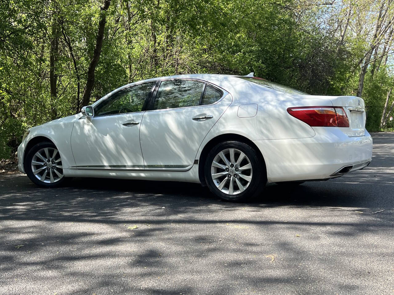 Used 2012 Lexus LS 460 AWD w/ Luxury Value Edition image 16