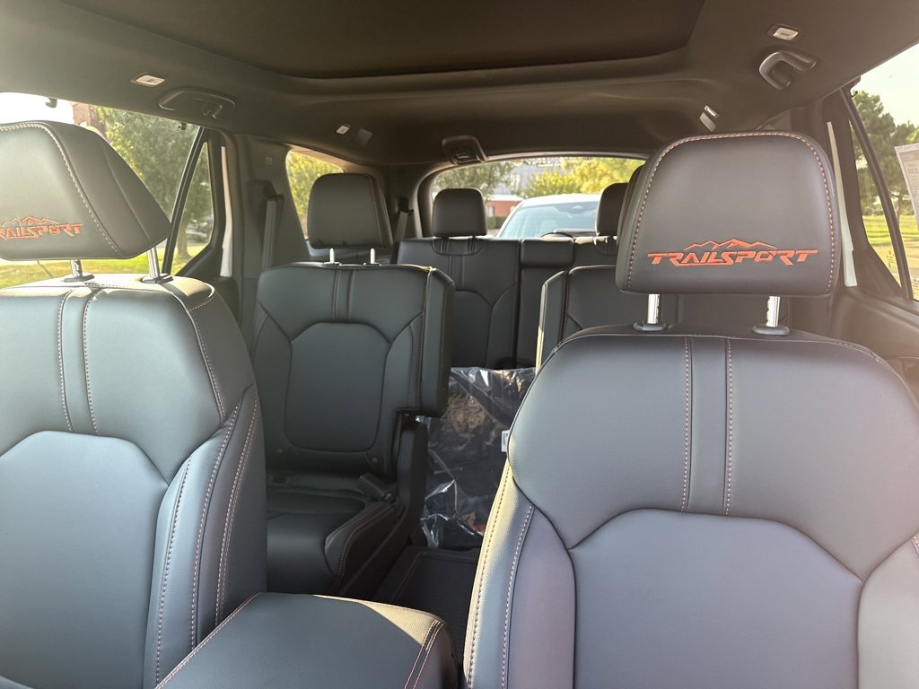 New 2025 Honda Pilot TrailSport image 11