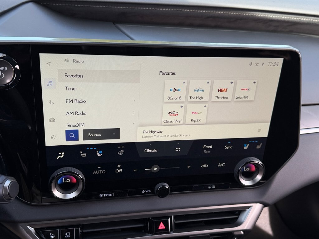 New 2026 Lexus RX 350h AWD/4WD image 17