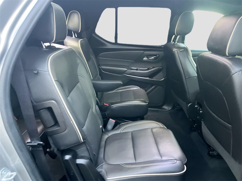 Used 2023 Chevrolet Traverse Premier w/ Redline Edition image 30