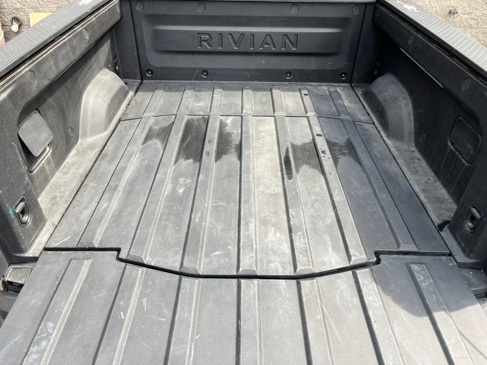 Used 2022 Rivian R1T Launch Edition AWD/4WD image 22