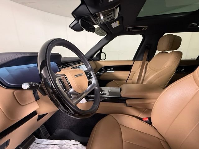 Certified 2025 Land Rover Range Rover Long Wheelbase SE AWD/4WD image 13