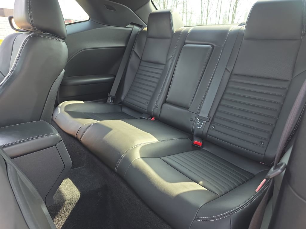 Used 2012 Dodge Challenger R/T image 13