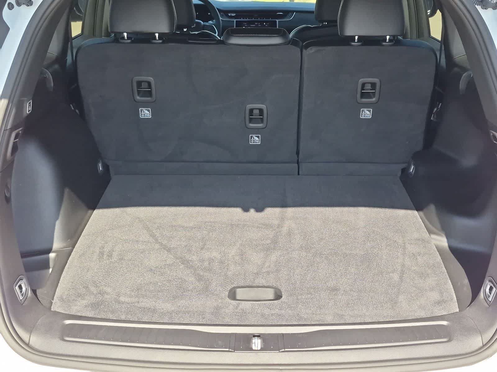 Used 2025 Jeep Grand Cherokee Altitude RWD image 31