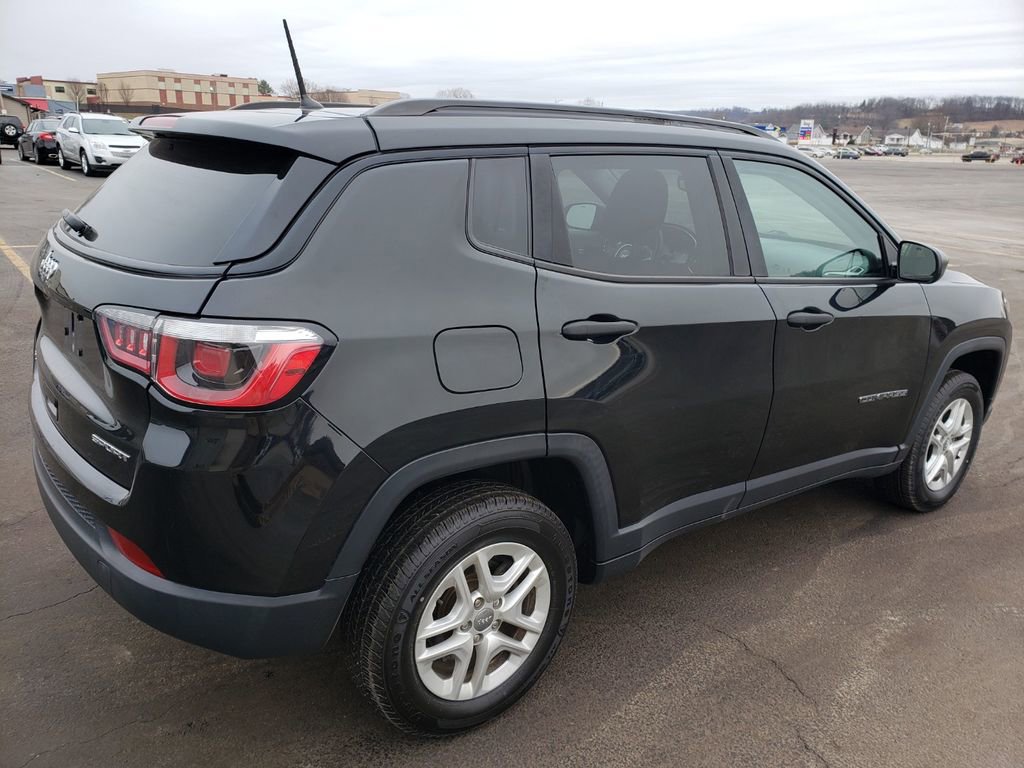 Used 2018 Jeep Compass Sport image 4