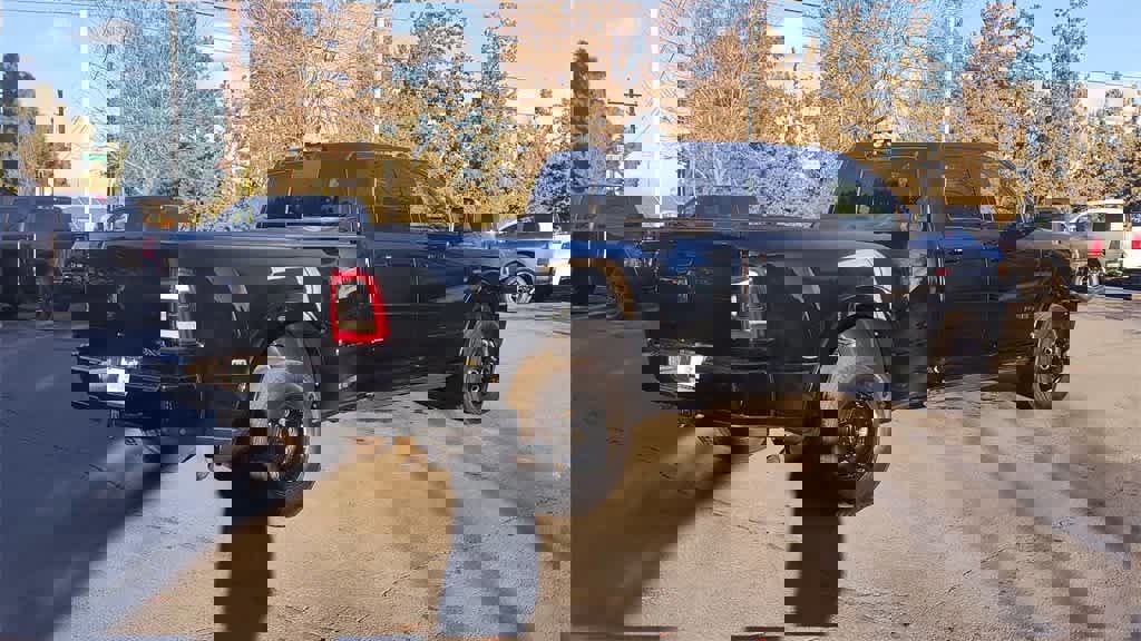 Used 2021 RAM 3500 Limited image 9