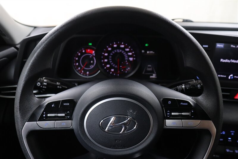 Used 2021 Hyundai Elantra SEL FWD image 10
