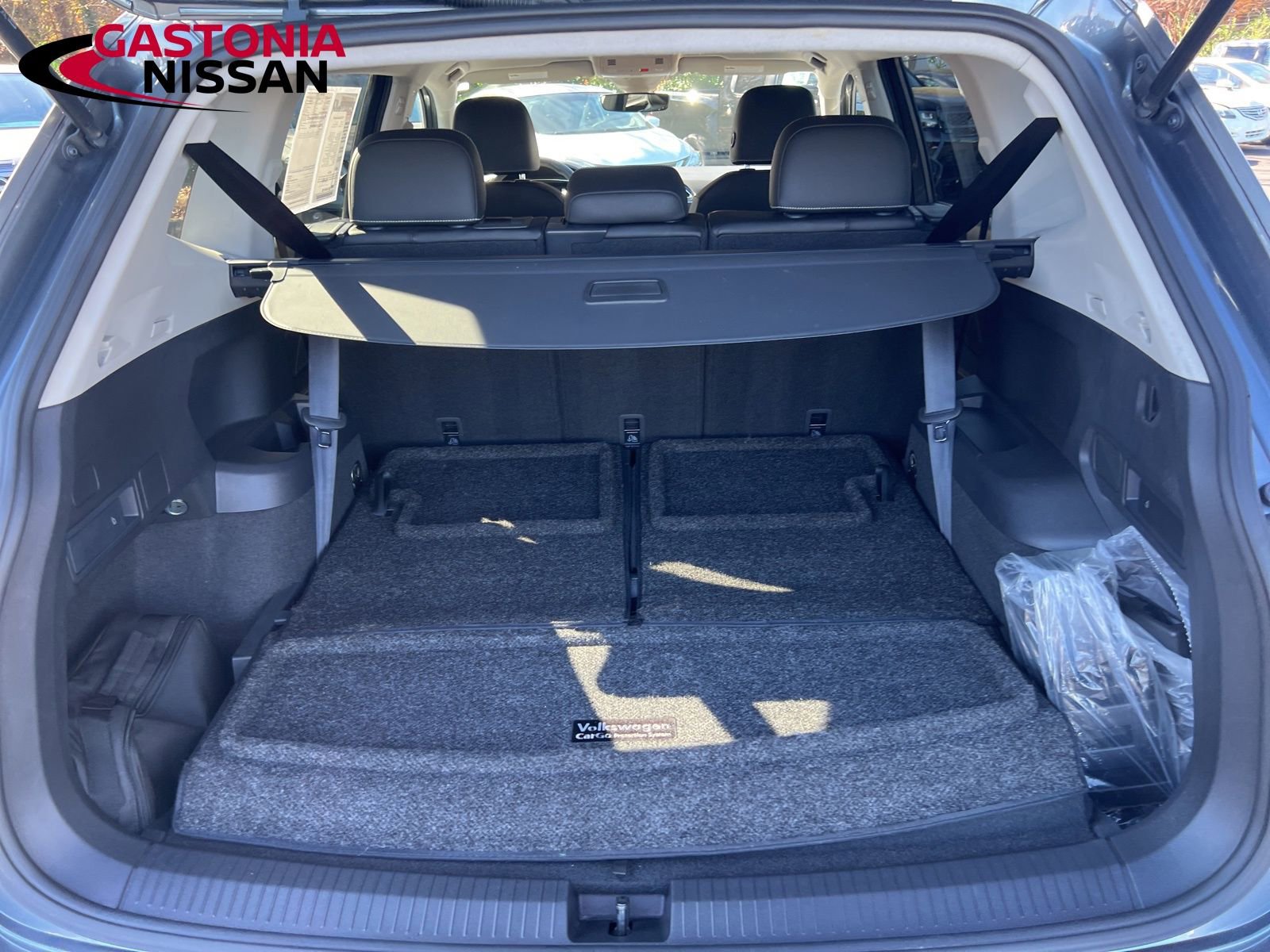 Used 2023 Volkswagen Tiguan SE image 31