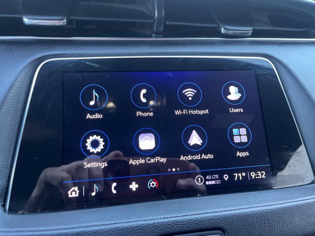 Used 2022 Cadillac XT4 Premium Luxury w/ Cold Weather Package FWD image 14