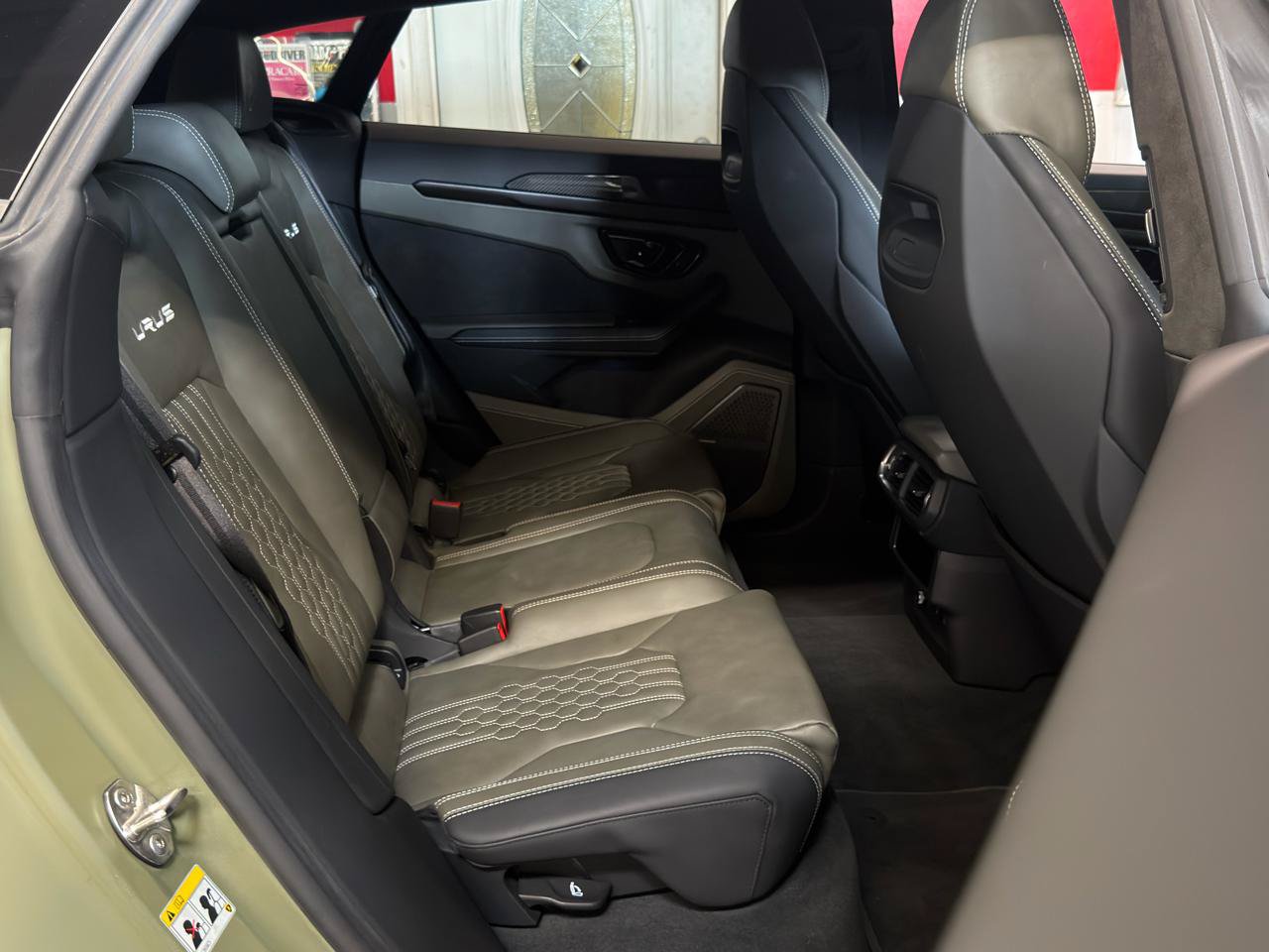 Used 2024 Lamborghini Urus S AWD/4WD image 25