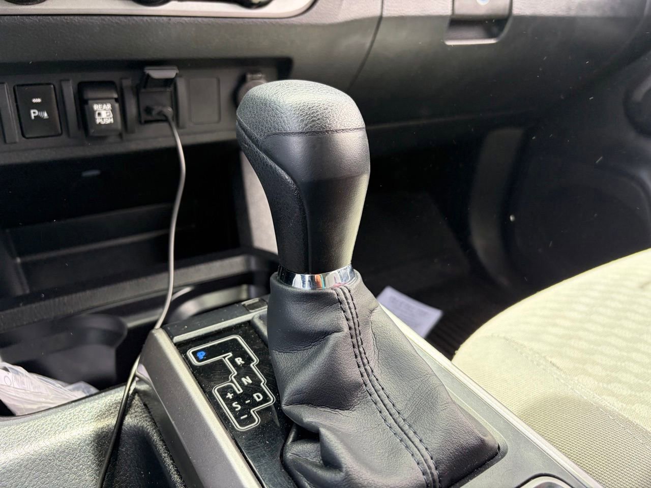 Used 2022 Toyota Tacoma SR5 RWD image 7