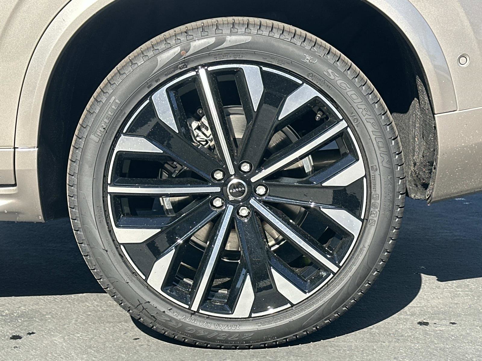 New 2026 Volvo XC90 B6 Ultra w/ Lounge Package AWD/4WD image 24