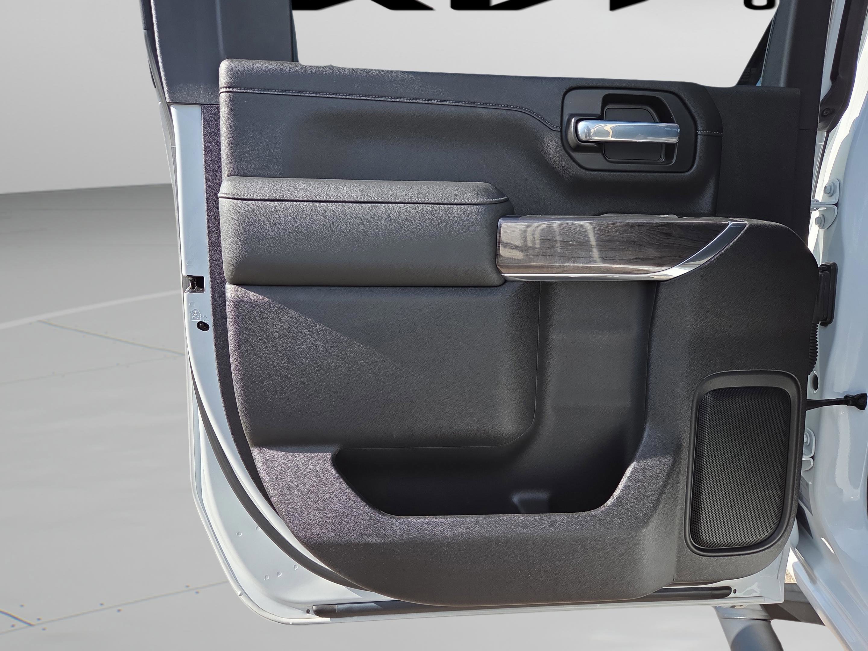 Used 2022 Chevrolet Silverado 2500 LTZ w/ LTZ Plus Package image 28