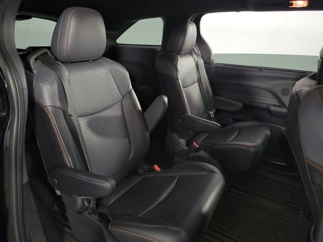 Used 2021 Toyota Sienna XSE w/ XSE Plus Package FWD image 17