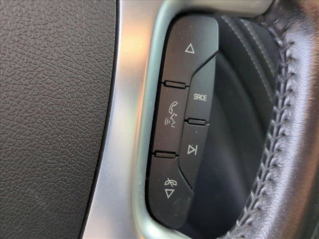 Used 2017 Chevrolet Traverse LT w/ Style and Technology Package image 17