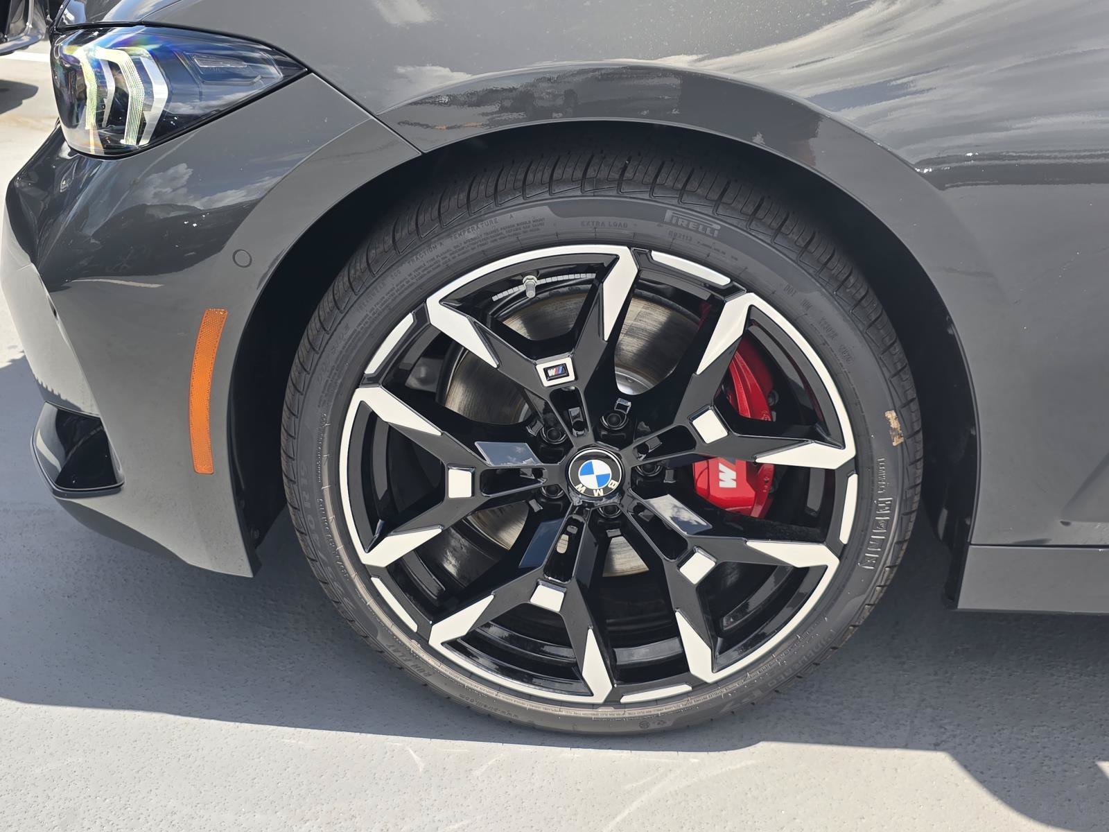 New 2026 BMW 330i Sedan w/ M Sport Package RWD image 5