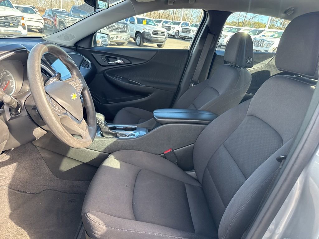 Used 2023 Chevrolet Malibu LT image 9