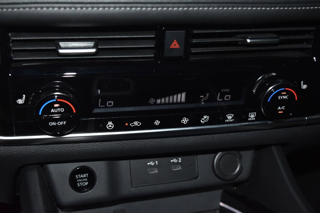 Certified 2026 Nissan Rogue SL AWD/4WD image 11