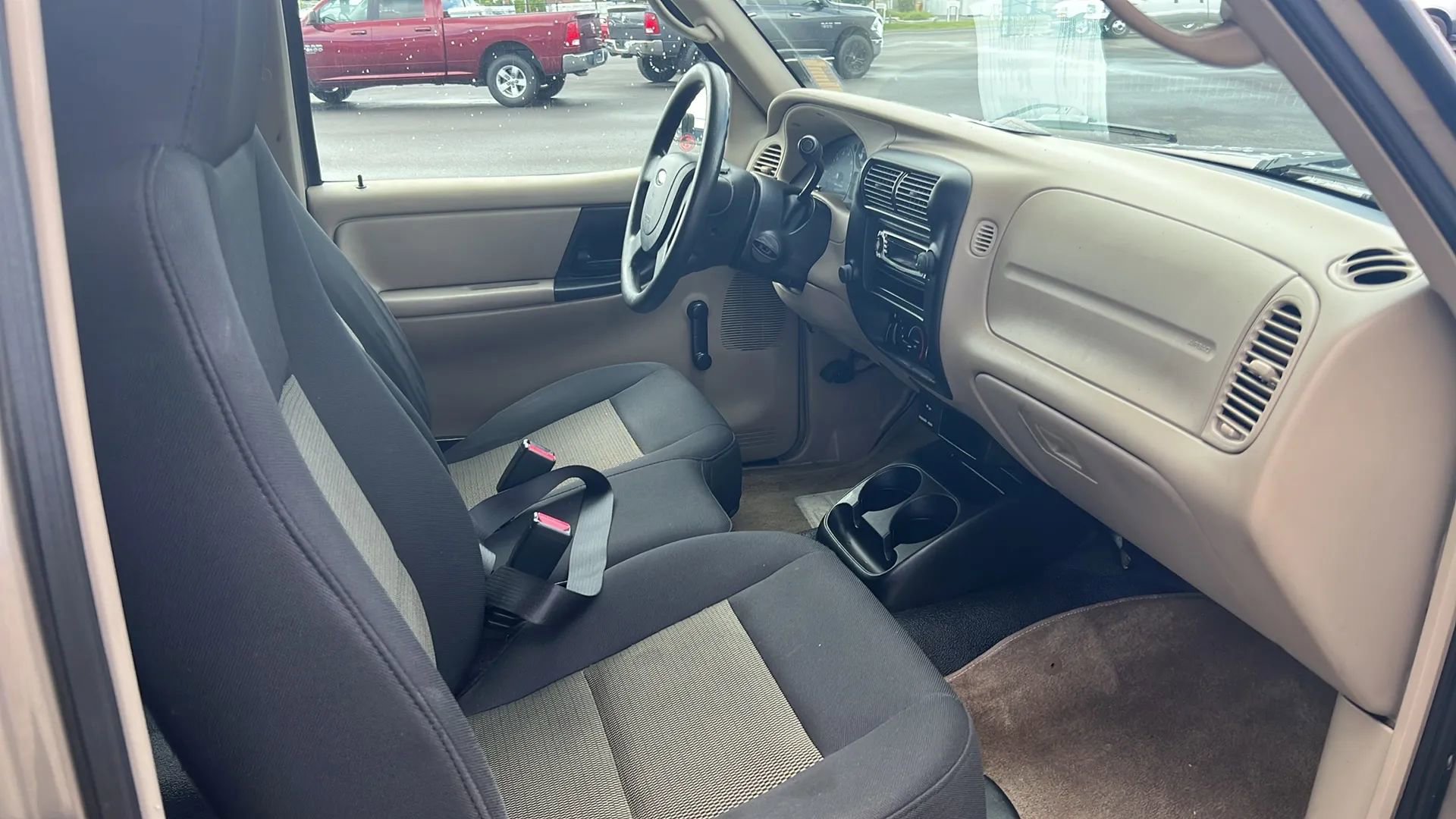 Used 2004 Ford Ranger XL RWD image 5