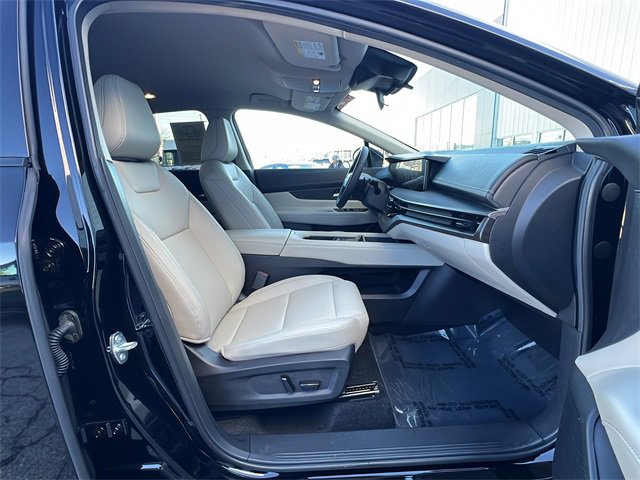 Certified 2025 Nissan Murano SV image 30