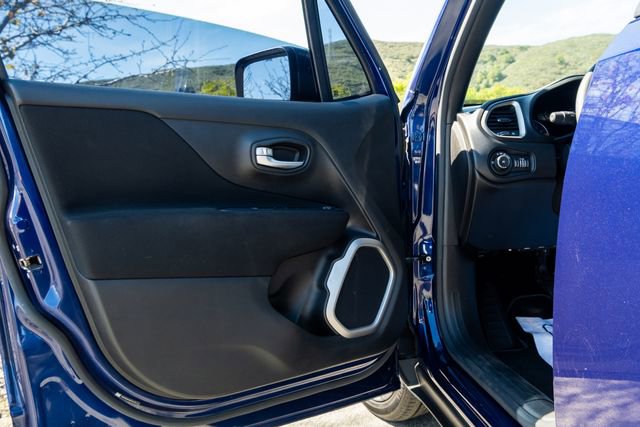 Used 2021 Jeep Renegade Latitude image 12