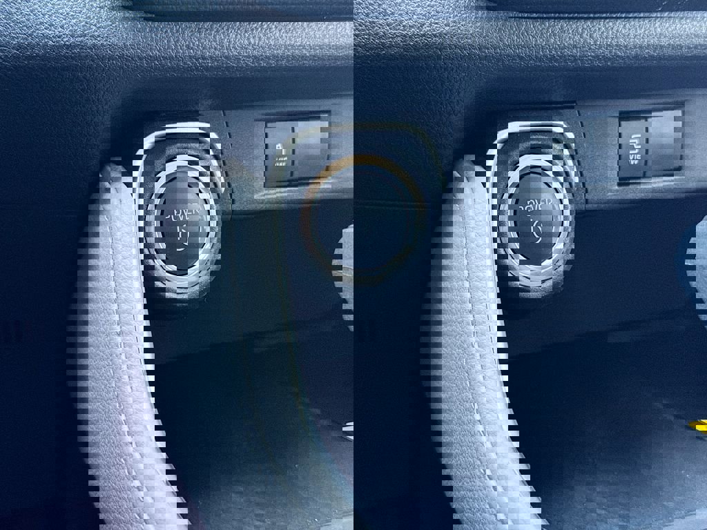 Used 2025 Toyota Grand Highlander Limited image 18