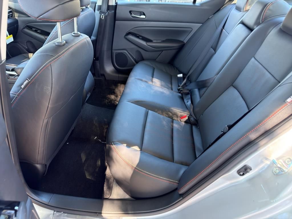 New 2025 Nissan Altima 2.5 SR image 30