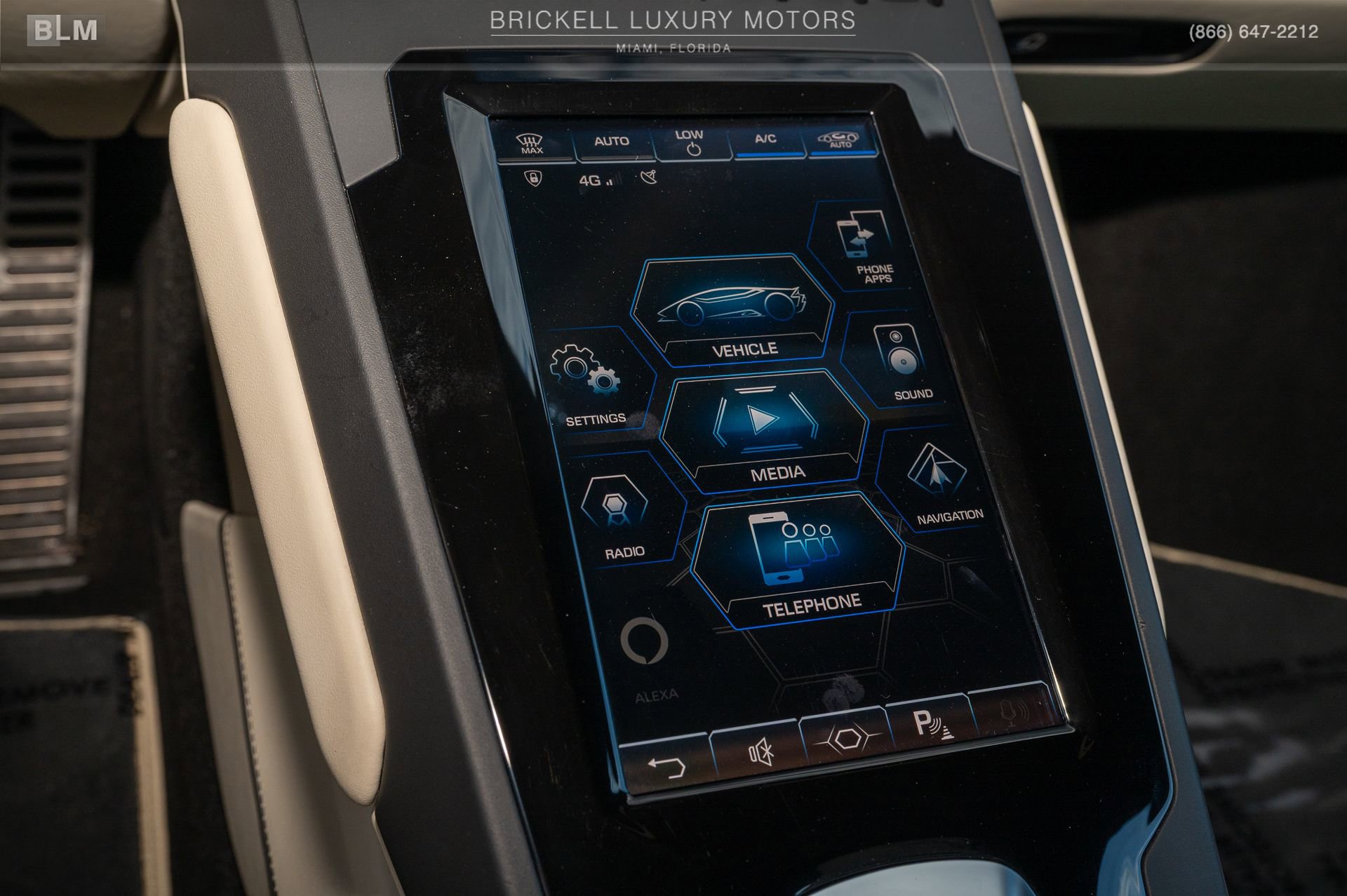 Used 2020 Lamborghini Huracan EVO image 22