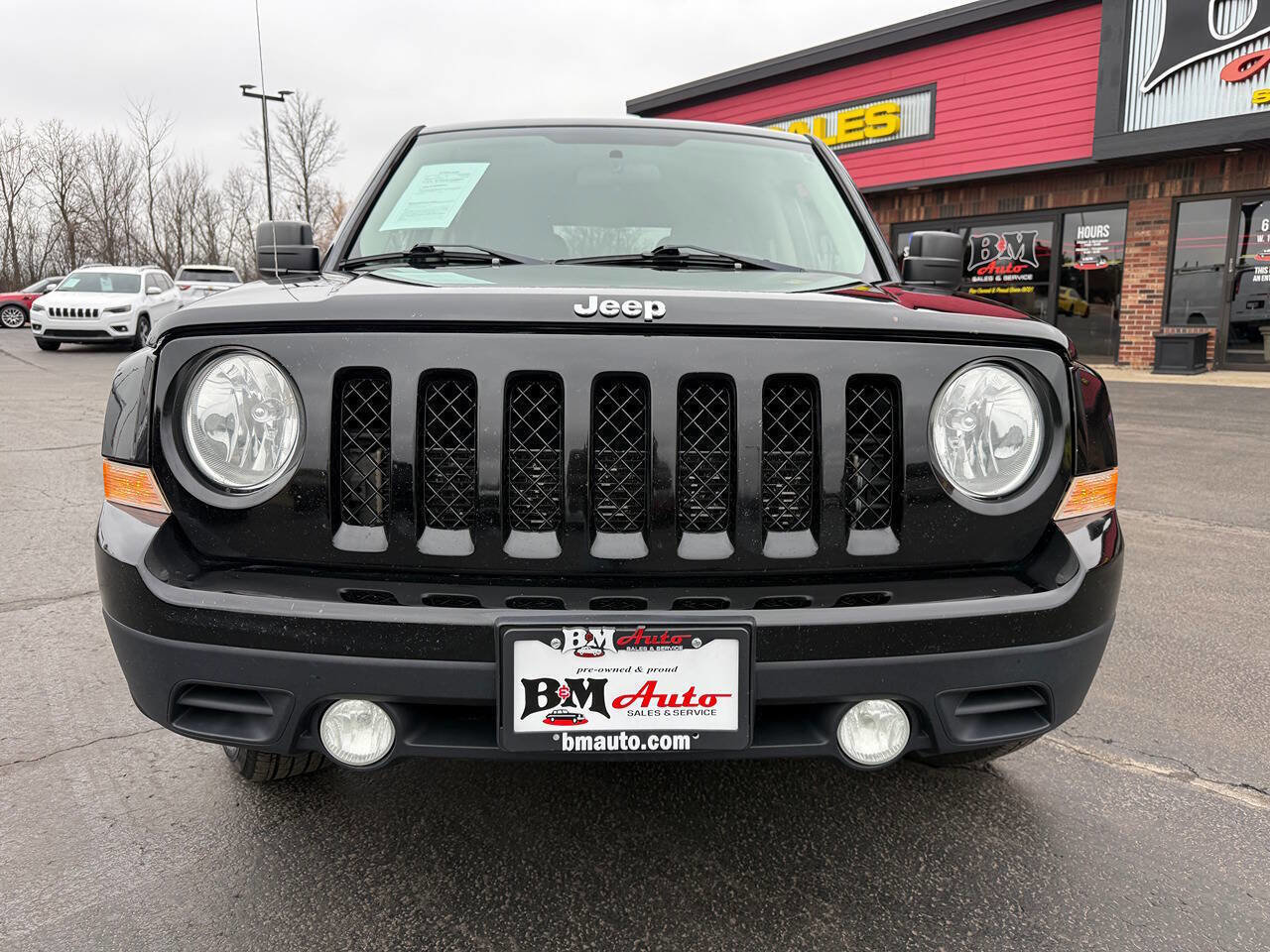 Used 2015 Jeep Patriot Sport w/ Power Value Group image 2