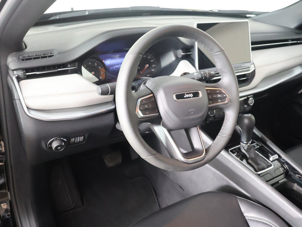 Used 2026 Jeep Compass Limited AWD/4WD image 29