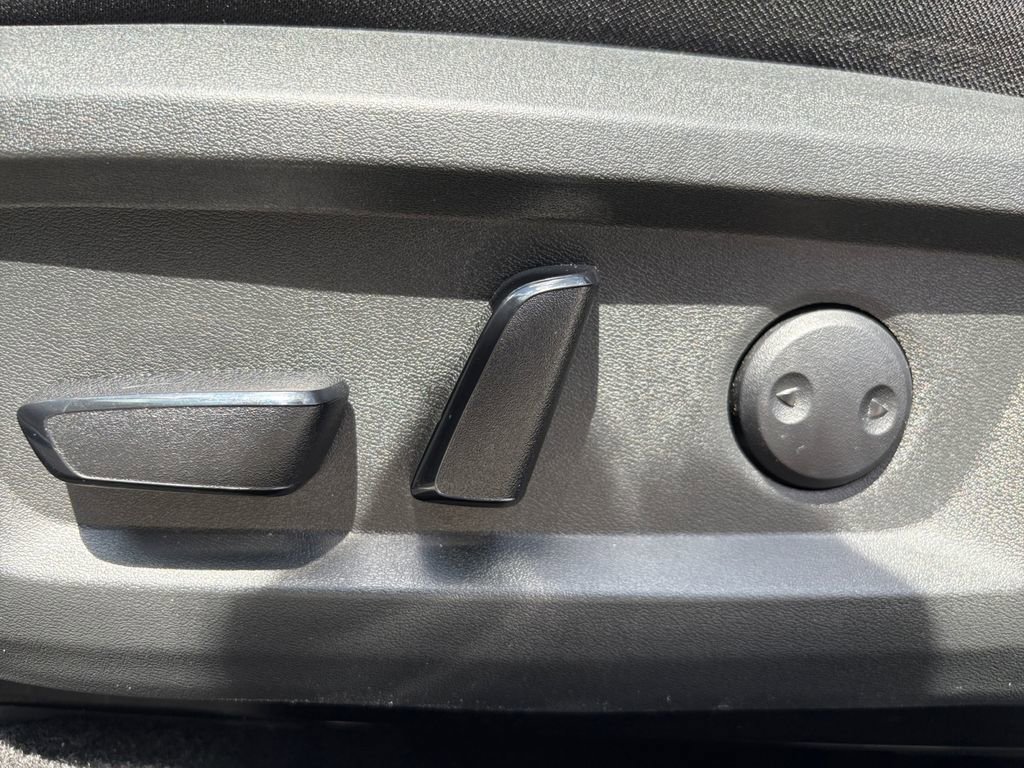 Used 2021 Nissan Rogue SV AWD/4WD image 14