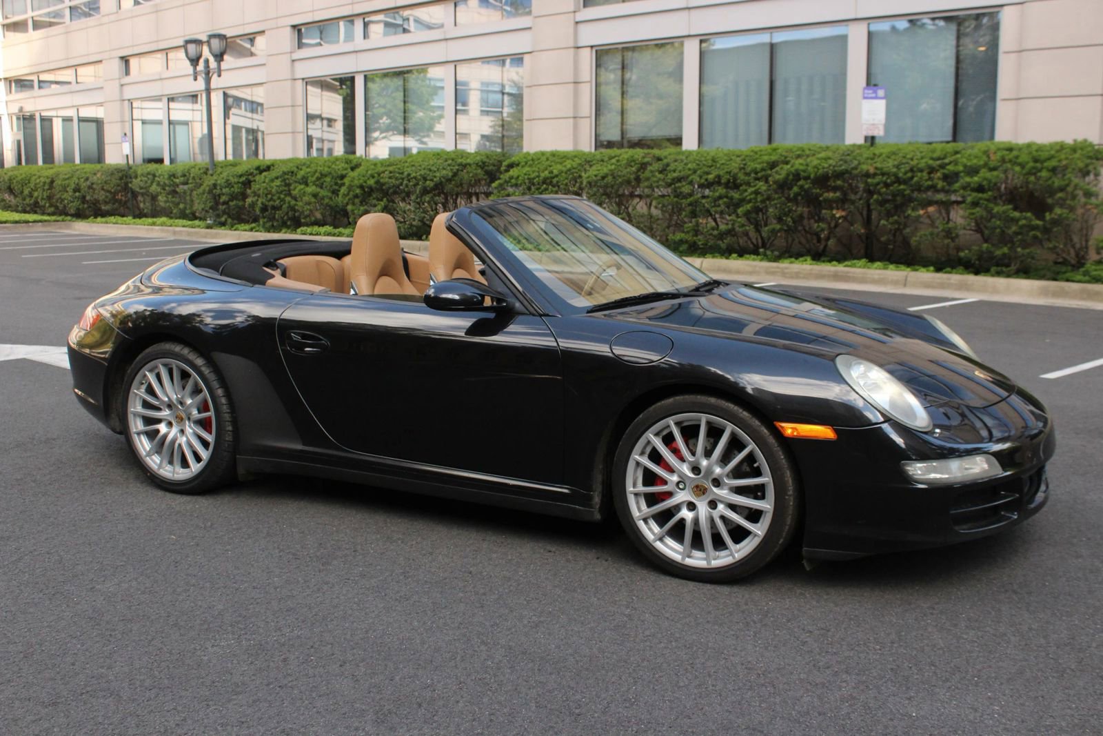 Used 2007 Porsche 911 Carrera 4S AWD/4WD image 2