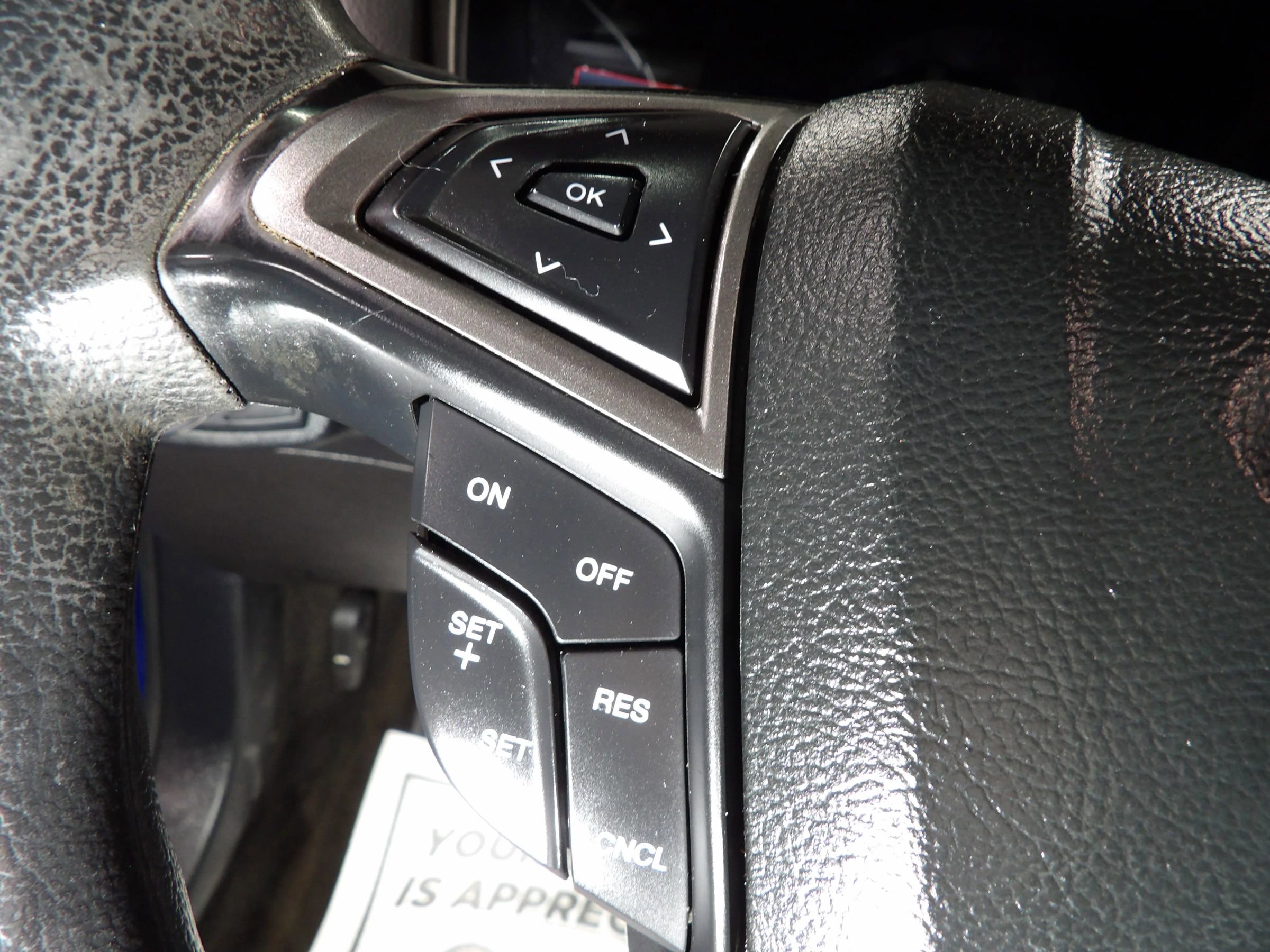 Used 2018 Ford Fusion SE w/ Fusion SE Technology Package FWD image 18