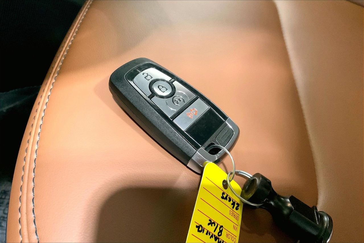 Used 2024 Ford Maverick Lariat AWD/4WD image 11