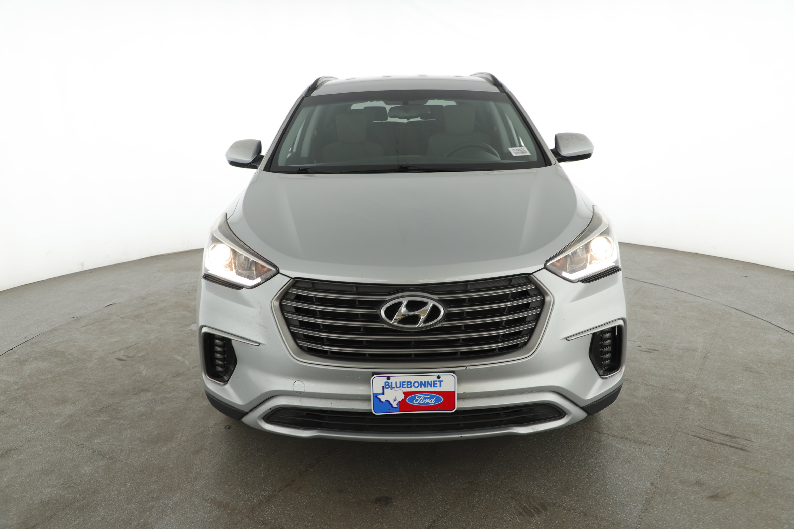 Used 2019 Hyundai Santa Fe XL SE image 2
