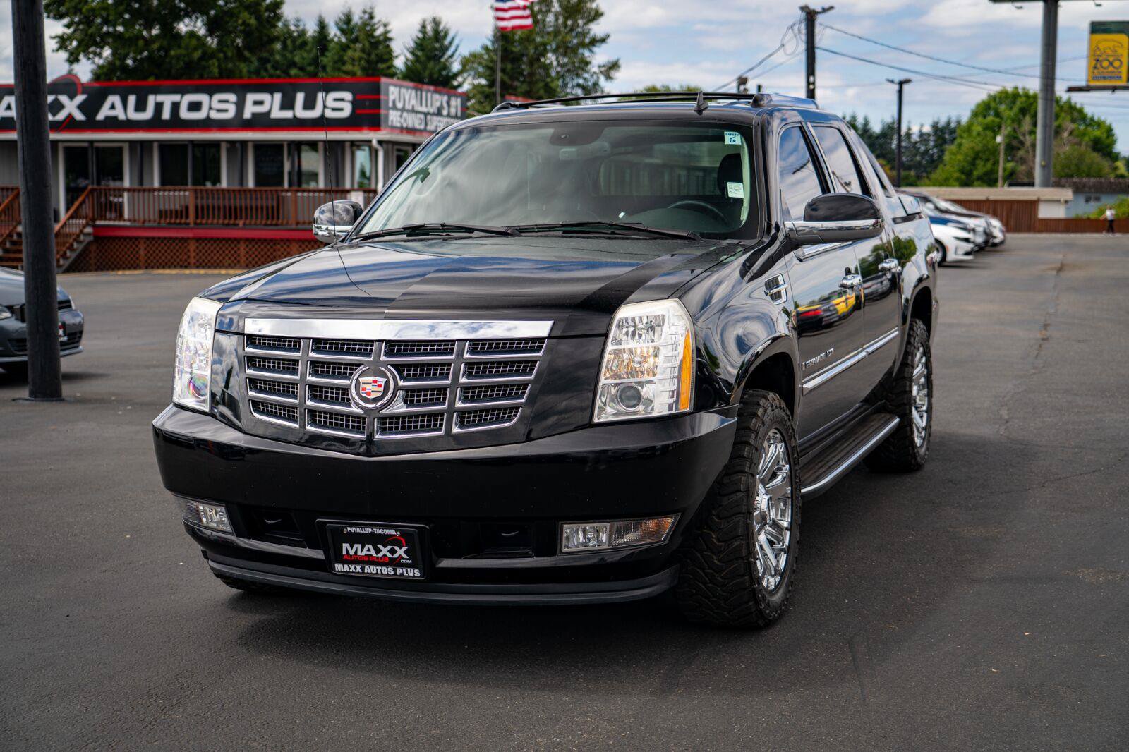 Used 2007 Cadillac Escalade EXT w/ Information Package AWD/4WD image 4