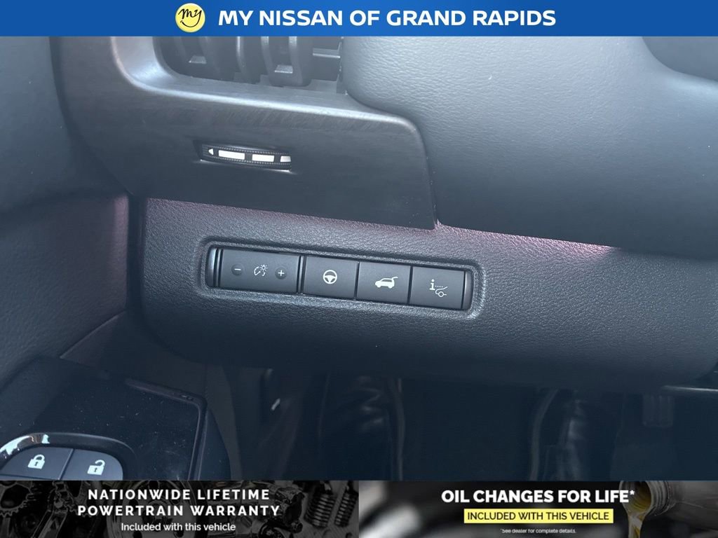 New 2026 Nissan Pathfinder Platinum image 18