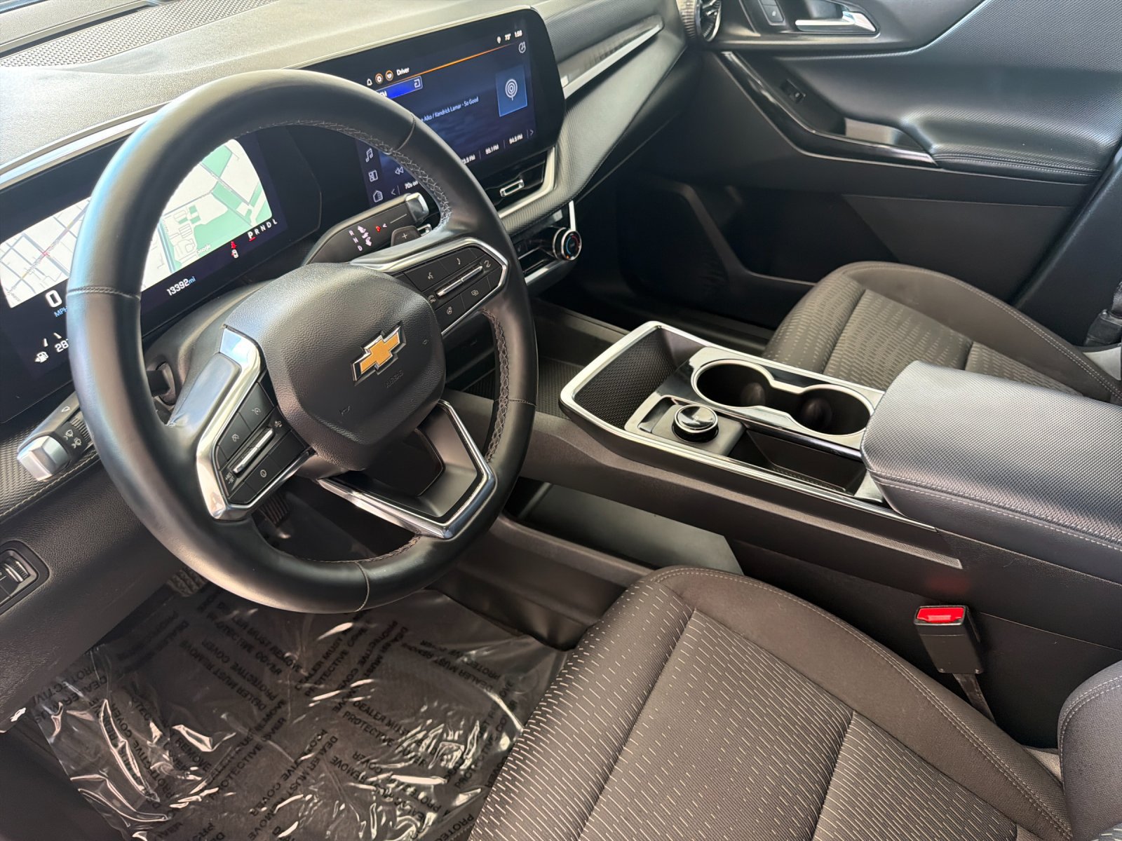 Used 2026 Chevrolet Equinox LT AWD/4WD image 9