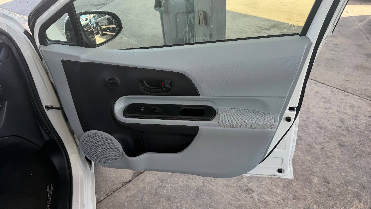 Used 2012 Toyota Prius C One FWD image 21
