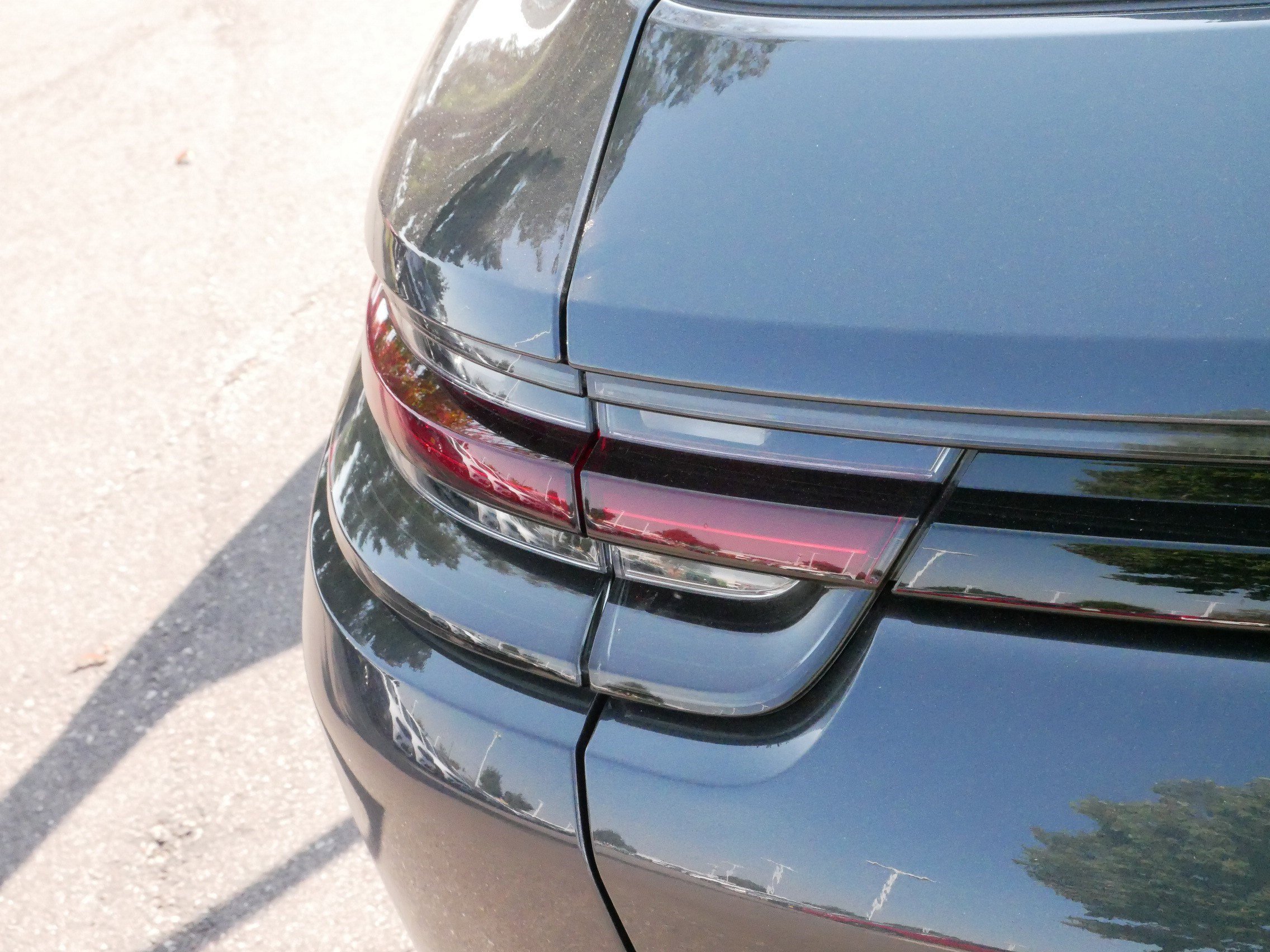 Used 2018 Porsche Panamera 4 image 17