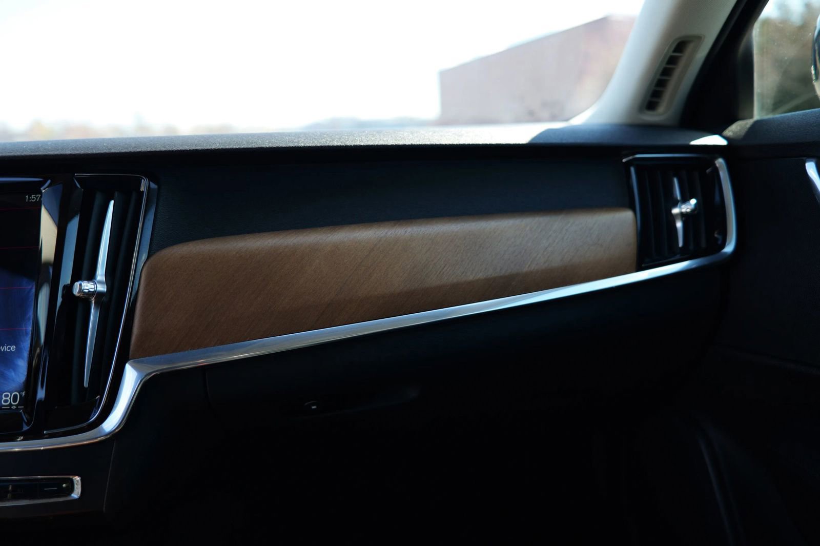 Used 2021 Volvo S90 T6 Momentum image 27