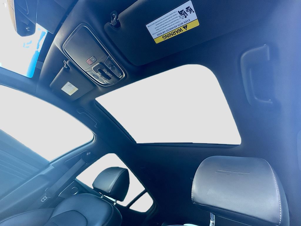 Used 2023 Kia Stinger GT2 image 25