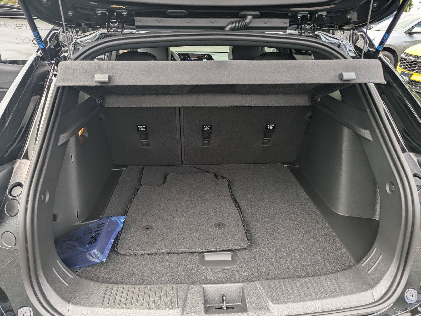 New 2026 Chevrolet Trax RS w/ Driver Confidence Package FWD image 47