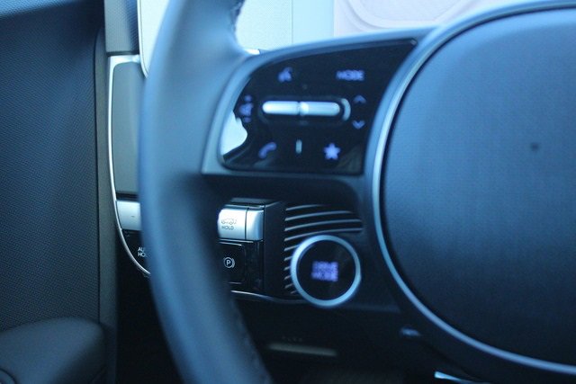 New 2024 Hyundai Ioniq 5 SEL image 32